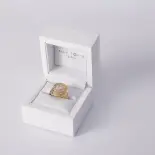 Szeroki złoty pierścionek wysadzany cyrkoniami Szeroki złoty pierścionek wysadzany cyrkoniami